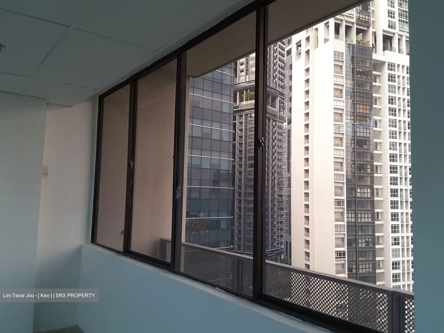 International Plaza (D2), Office #588048961